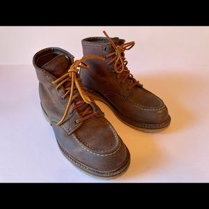 Red Wing Heritage - Style 1907
CLASSIC MOC - M9